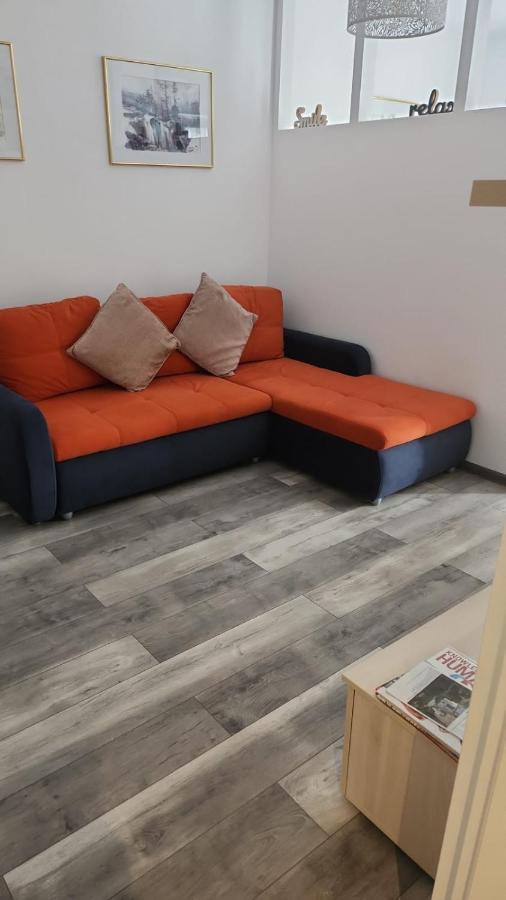 86 Nicolea Labis Coresi Apartament *